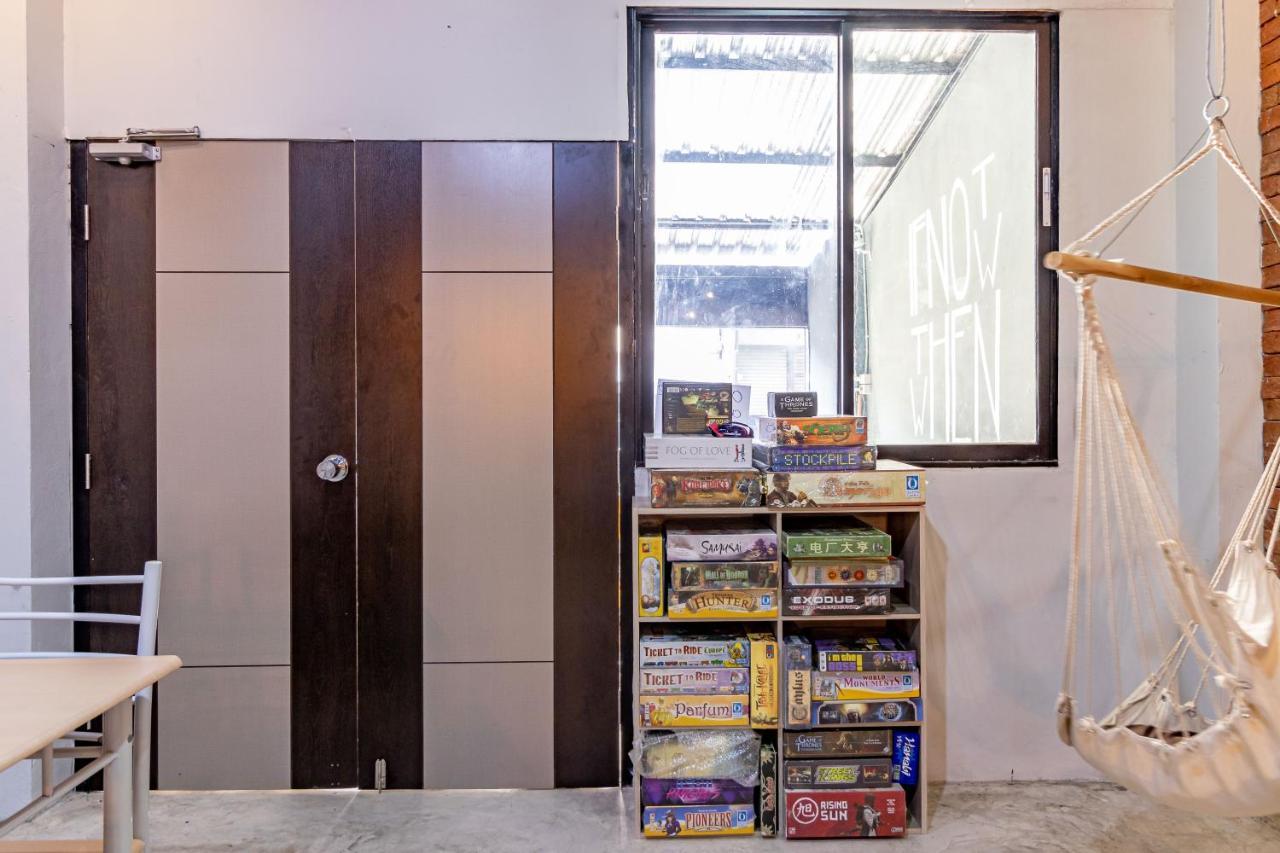 The Beds Ever Hostel (Adults Only) Bangkok Exterior foto