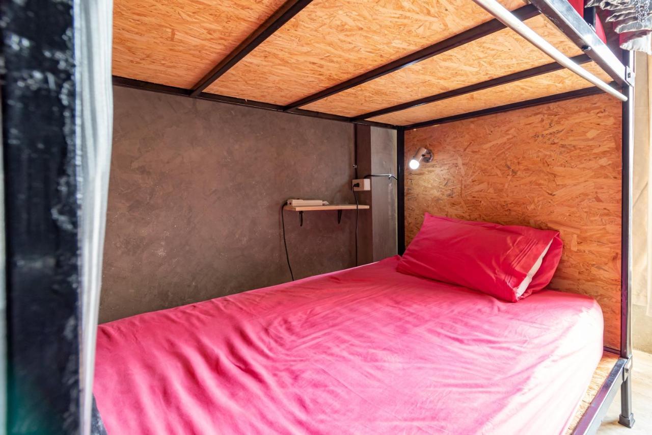 The Beds Ever Hostel (Adults Only) Bangkok Exterior foto