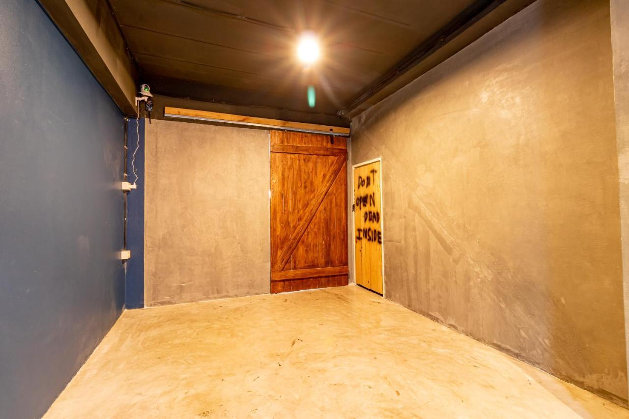 The Beds Ever Hostel (Adults Only) Bangkok Exterior foto