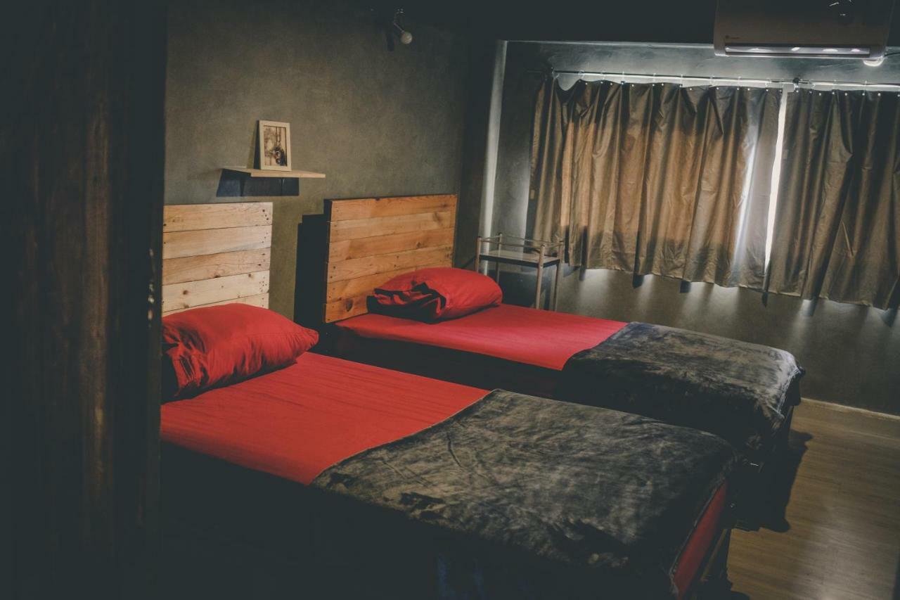The Beds Ever Hostel (Adults Only) Bangkok Exterior foto