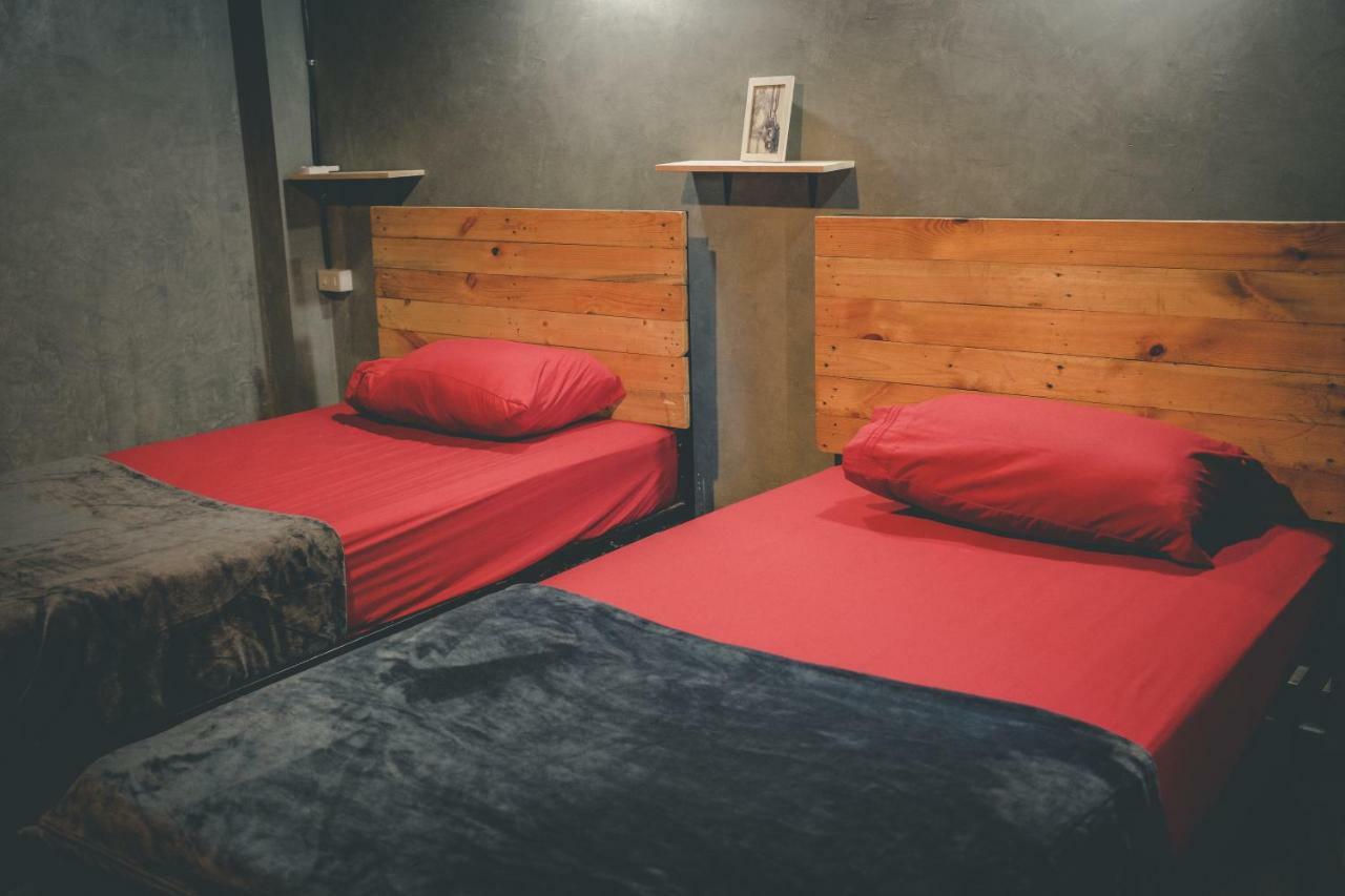 The Beds Ever Hostel (Adults Only) Bangkok Exterior foto